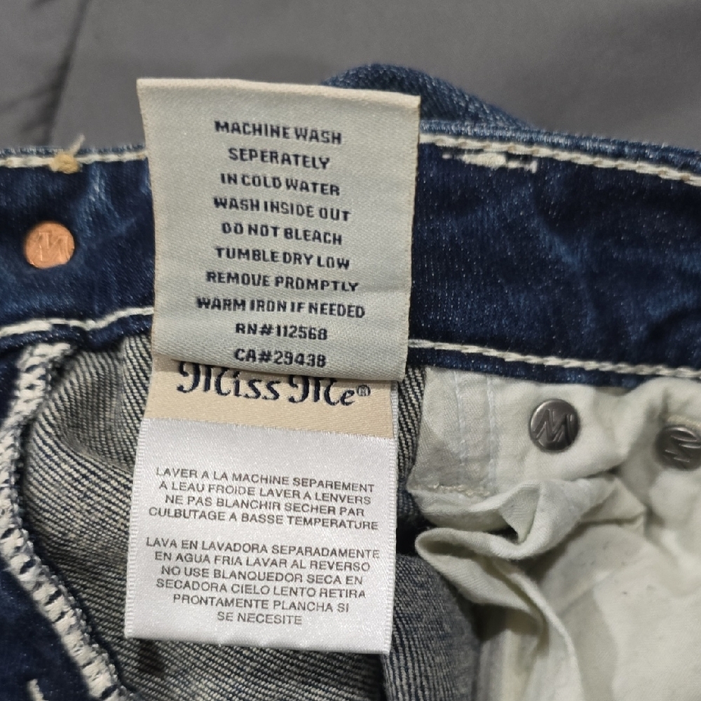 Distressed Blue Jeans - Picture 7 of 9